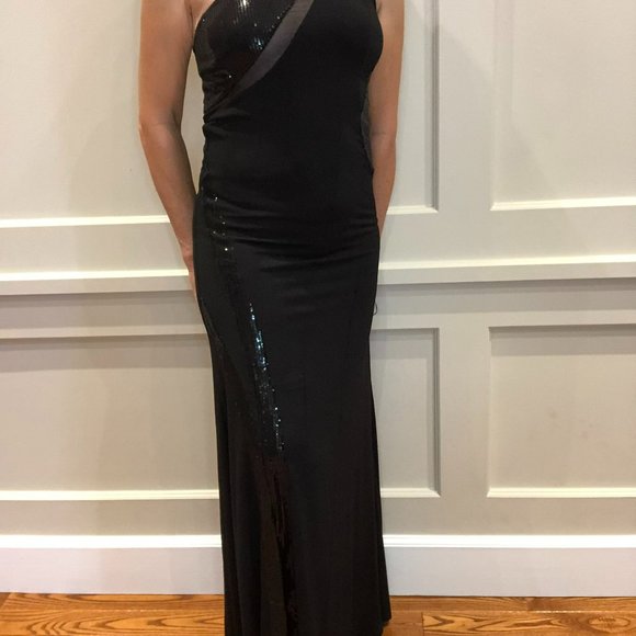 Elegant Black Long Dress - Picture 1 of 16